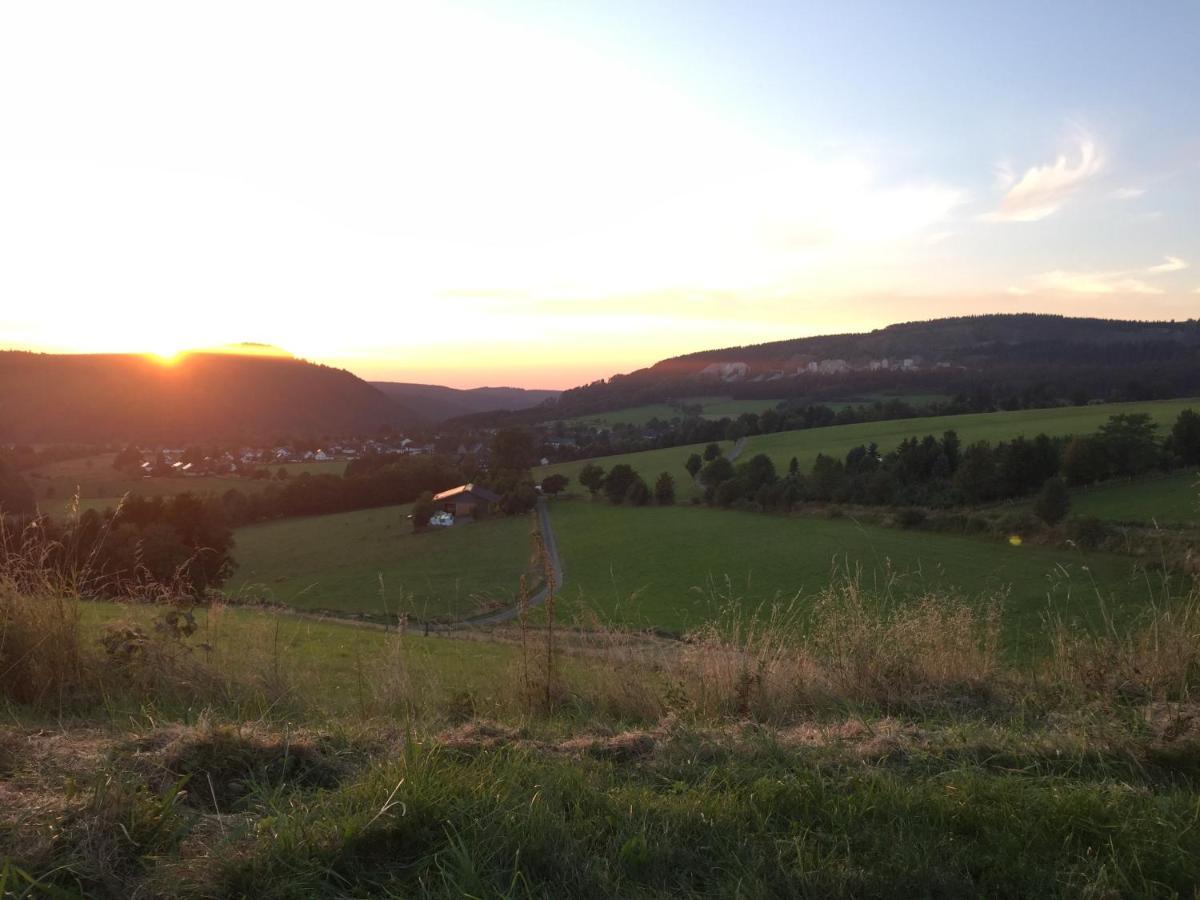 Aktiv-Ferienwohnung "Snow & Bike"- Zentral Zwischen Winterberg Und Willingen ภายนอก รูปภาพ