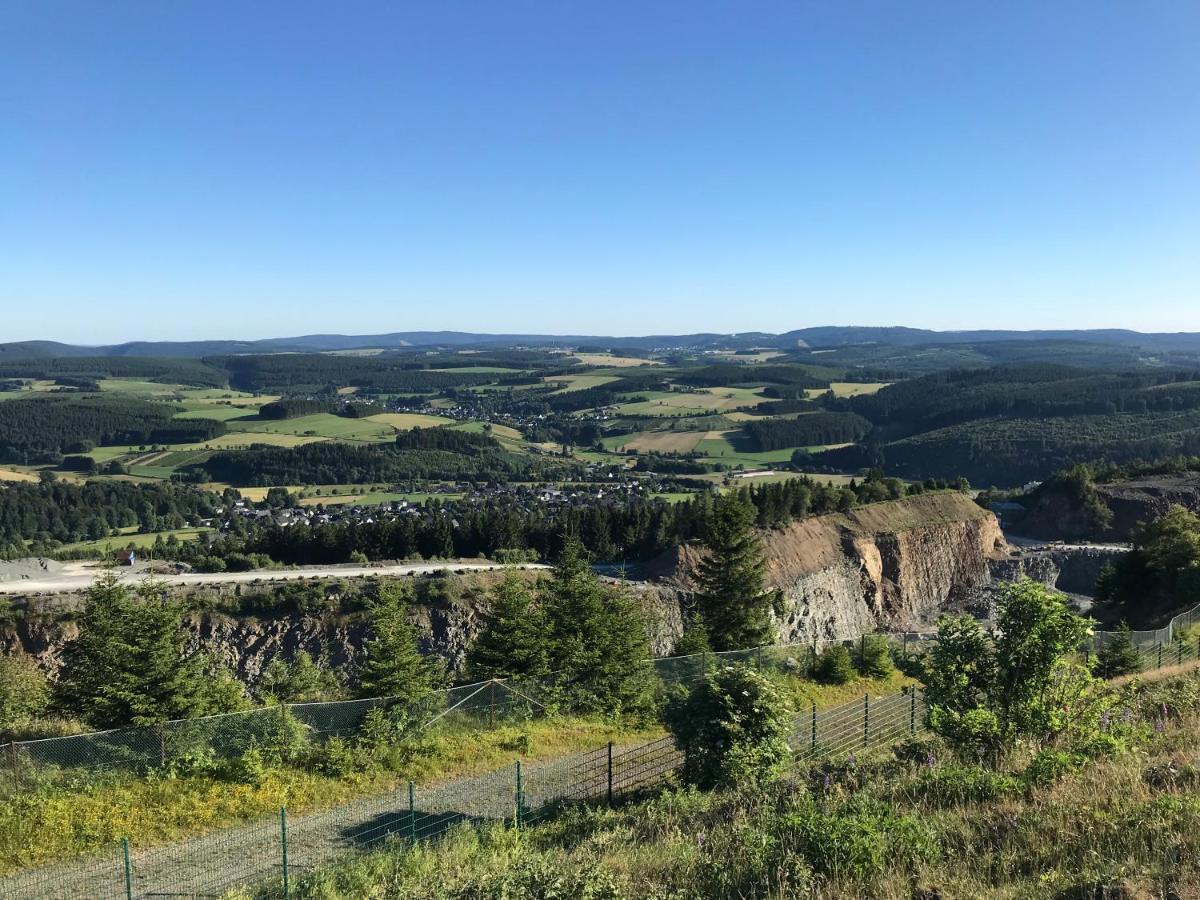 Aktiv-Ferienwohnung "Snow & Bike"- Zentral Zwischen Winterberg Und Willingen ภายนอก รูปภาพ